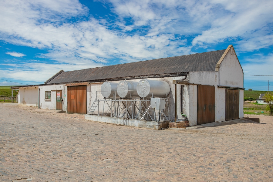 6 Bedroom Property for Sale in Lyndoch Western Cape